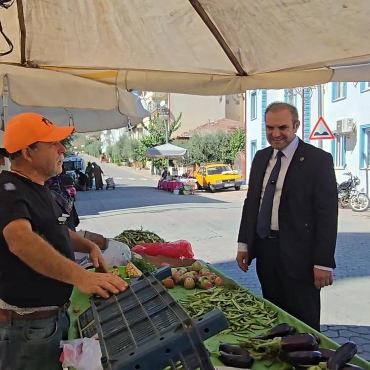 pazar-esnafiyla-bir-araya-geldi