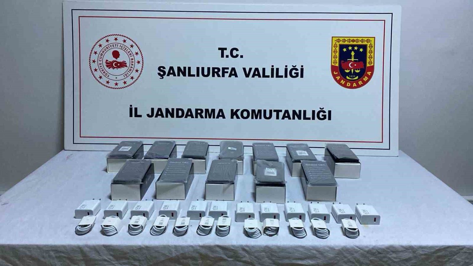 sanliurfada-kacak-cep-telefonu-operasyonu