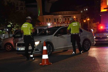 siirtte-trafik-denetimlerinde-19-arac-ve-surucusune-ceza