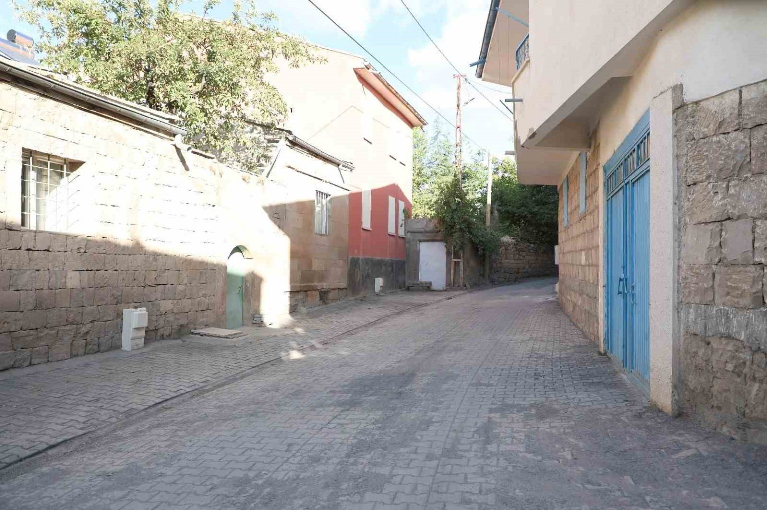 subasi-mahallesinde-hummali-calismalar-devam-ediyor