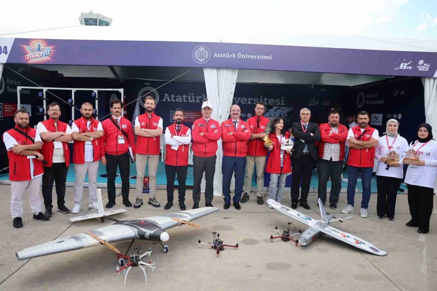 teknofest-2025e-ataturk-universitesi-damgasi-11-madalya-ile-buyuk-basari