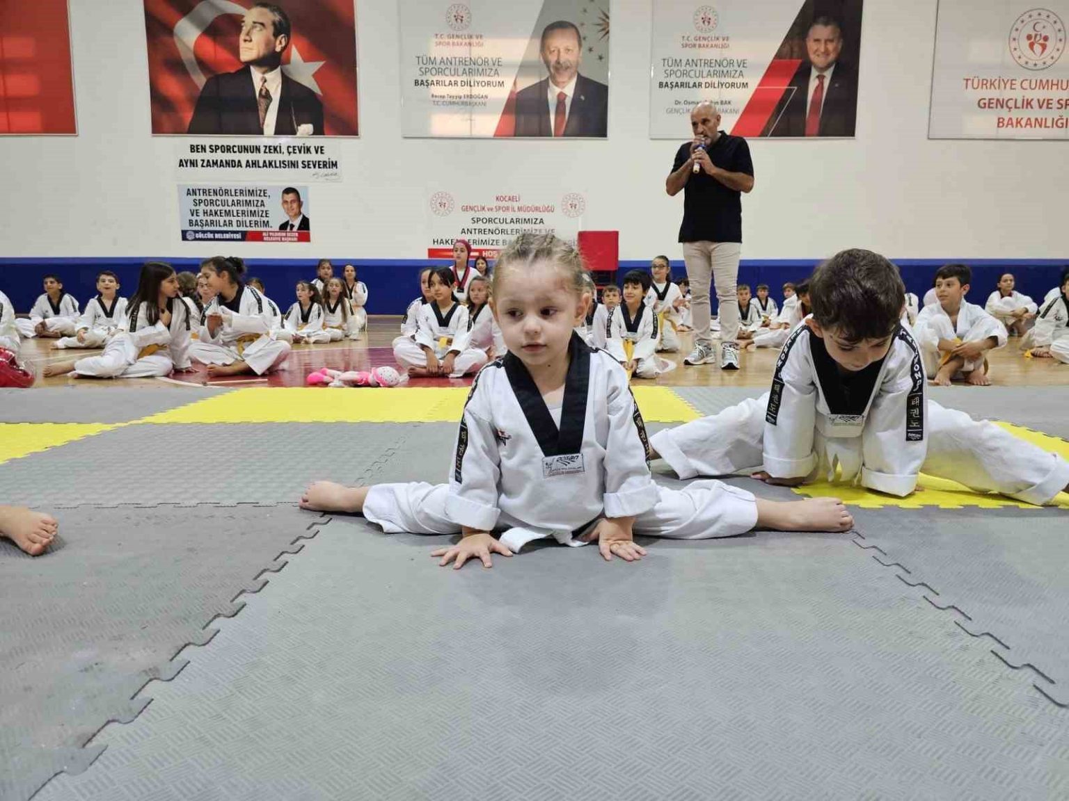 tekvando-sporculari-kusak-atladi