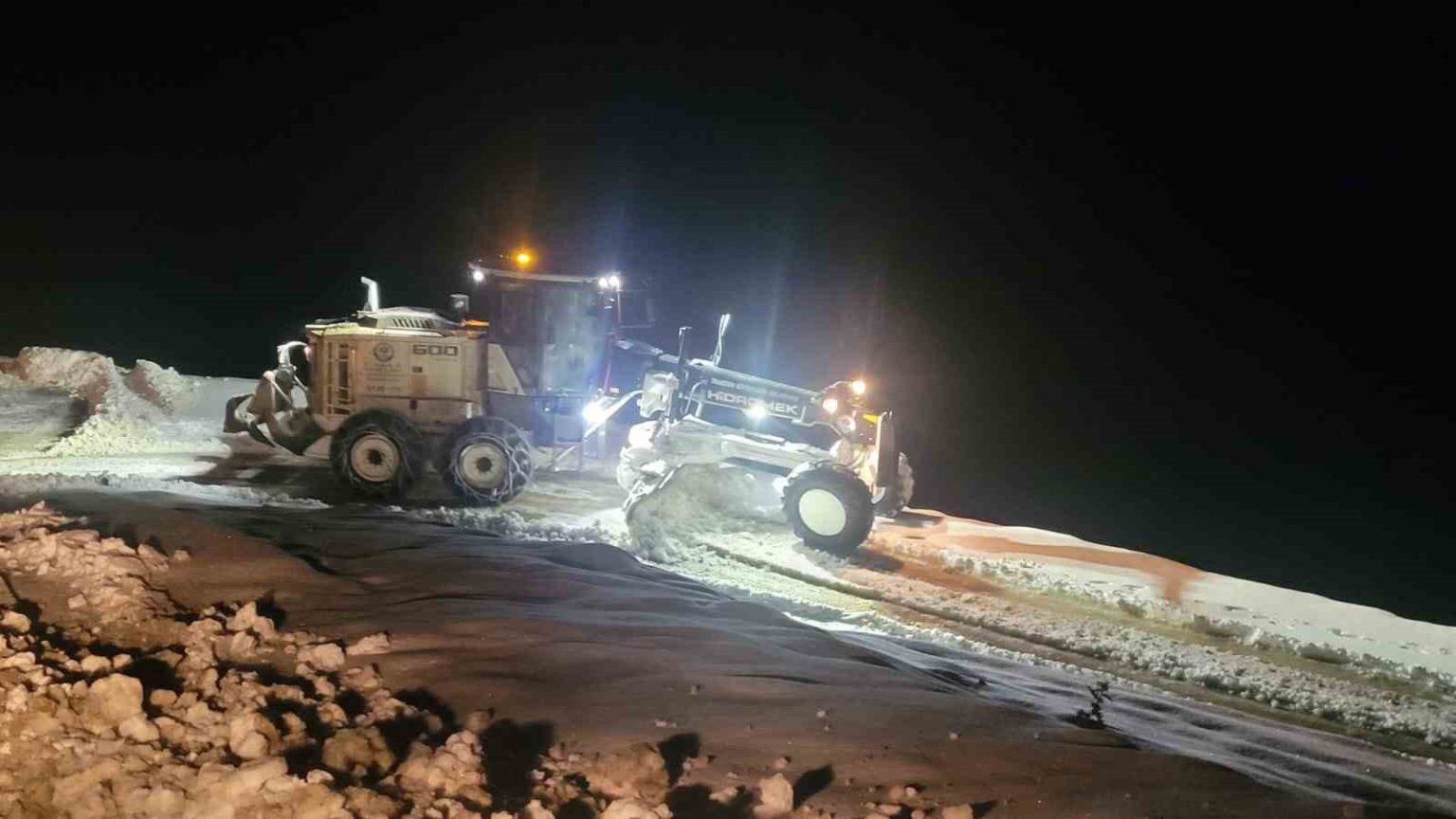 trabzonda-kar-mesaisi-erken-basladi