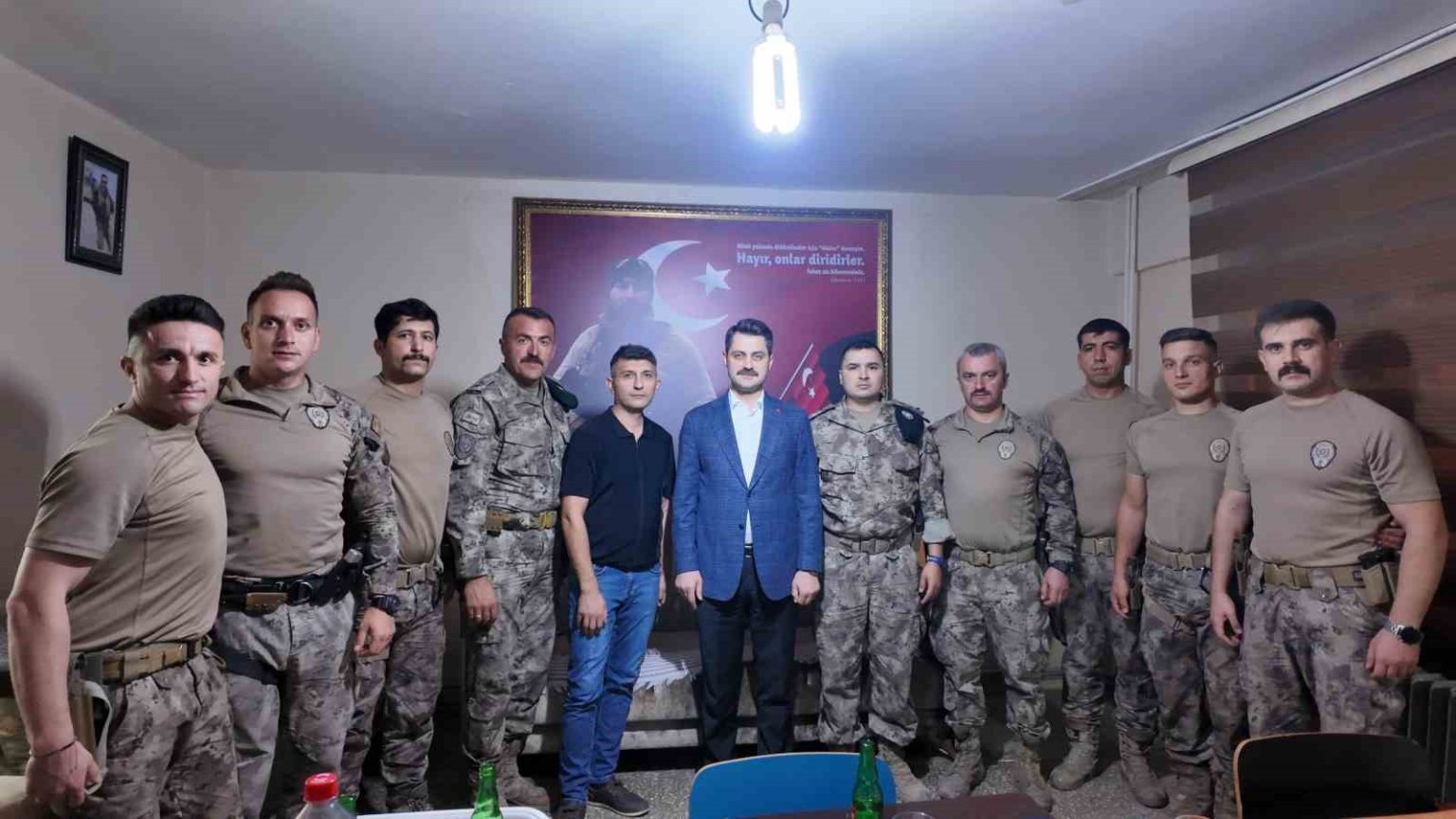 tuzluca-kaymakami-yilmazdan-ozel-harekat-polislerine-ziyaret