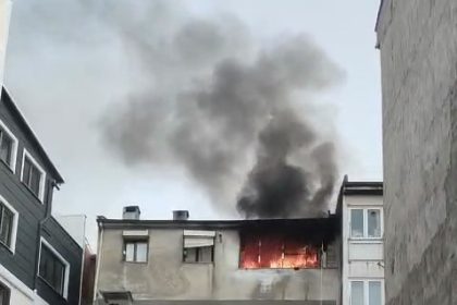 4-katli-apartmanda-cikan-yangin-panik-yasatti