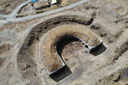 at-nali-seklindeki-essiz-tabya-kars-turizmine-kazandirilmayi-bekliyor