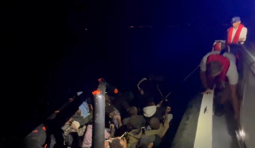 aydinda-38-duzensiz-gocmen-kurtarildi