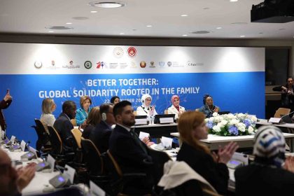 bakan-goktas-bmde-birlikte-daha-iyiye-aileden-baslayan-kuresel-dayanisma-etkinliginde-konustu