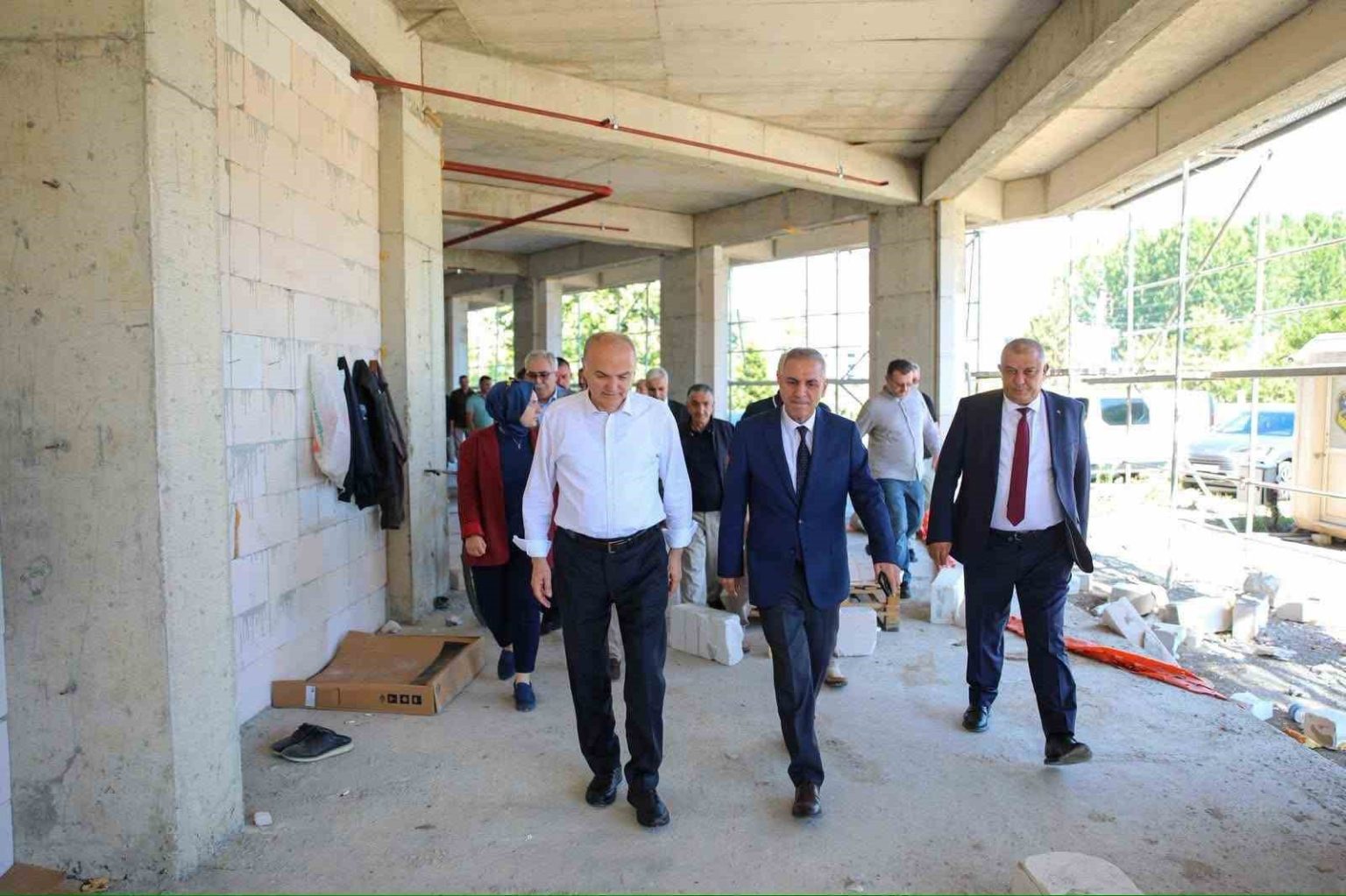 baskan-ozlu-otel-yatirimini-yerinde-inceledi