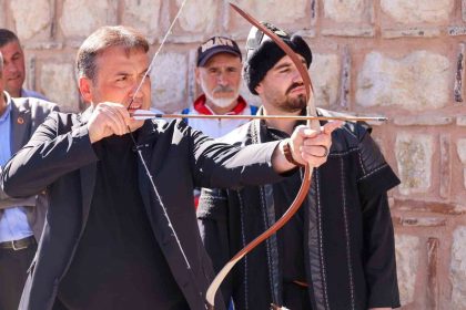 bilecikte-ipek-yolu-festivali-coskusu