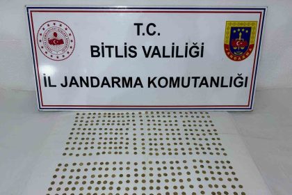 bitliste-roma-donemine-ait-500-adet-sikke-ele-gecirildi