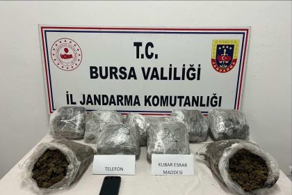 bursada-eve-yapilan-baskinda-8-kilo-900-gram-esrar-ele-gecirildi