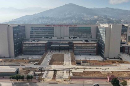 bursanin-en-buyuk-acil-servisli-hastanesi-acilmak-icin-gun-sayiyor