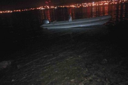 cesmede-32-kacak-gocmen-sahilde-yakalandi