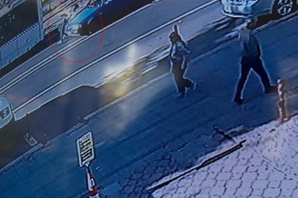 corluda-otomobil-yayaya-carpti