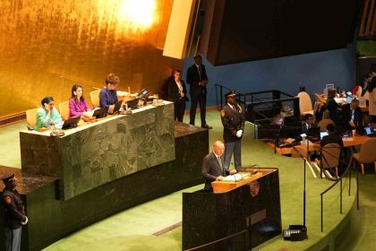 cumhurbaskani-erdogan-bugun-bu-kursude-kendi-vatandaslarimizla-birlikte-sesi-kisilmak-istenen-filistin-halkinin-hissiyatina-tercuman-olmak-icin-de-bulunuyoruz