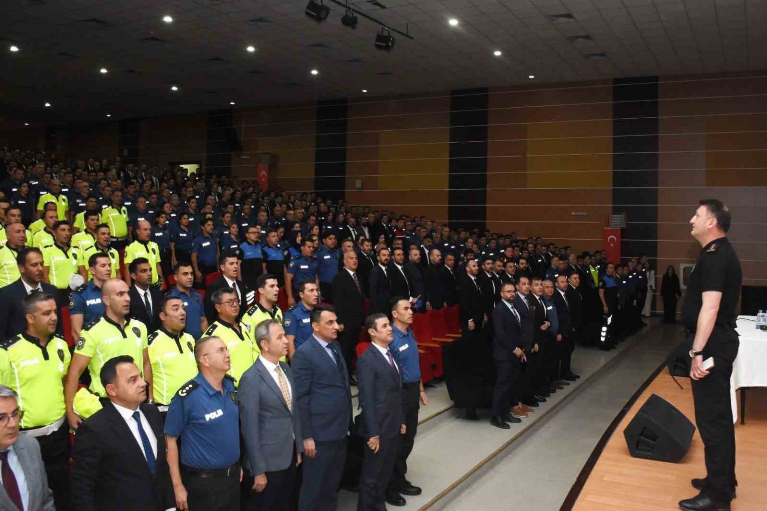 emniyet-muduru-baybaba-genel-degerlendirme-ve-bilgilendirme-toplantisi-yapti