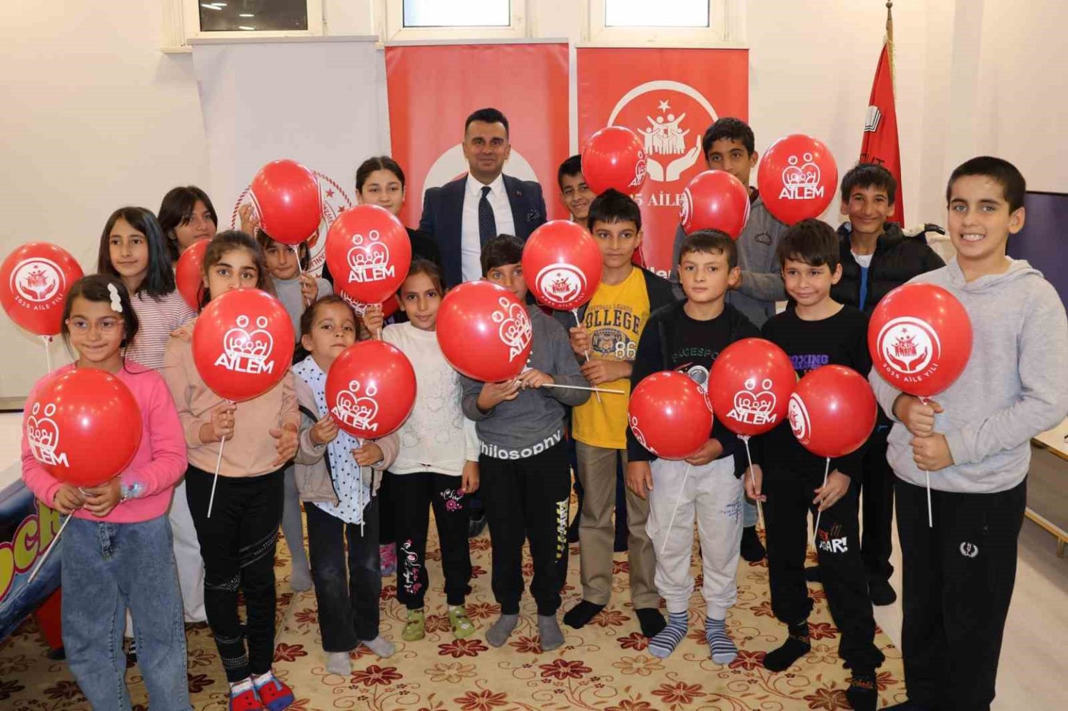 erzurumda-uluslararasi-isaret-dilleri-gunu-farkindalik-programi-duzenlendi