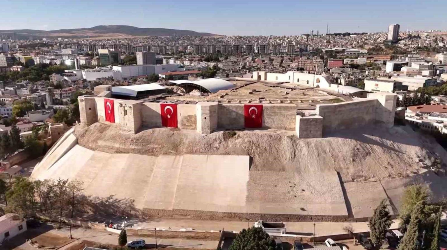gaziantep-esnafi-dort-gozle-kalenin-ziyarete-acilmasini-bekliyor
