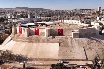 gaziantep-esnafi-dort-gozle-kalenin-ziyarete-acilmasini-bekliyor