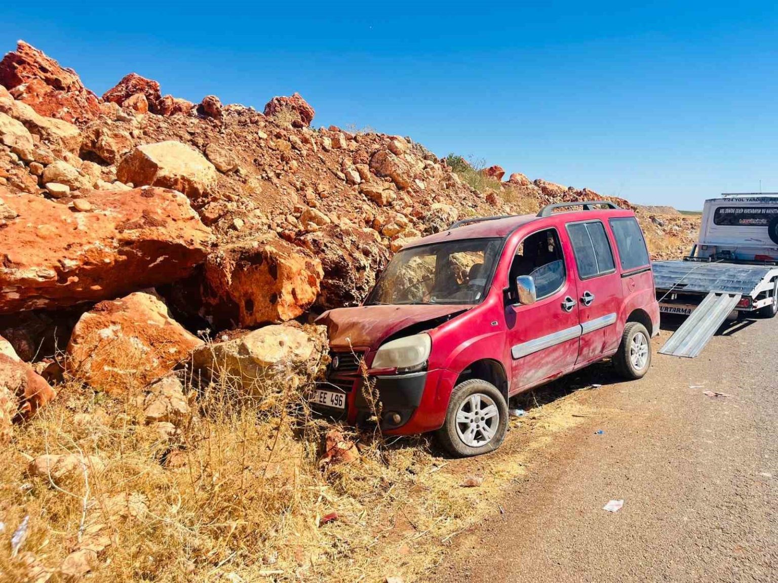 hafif-ticari-arac-sarampole-carpti-3-yarali