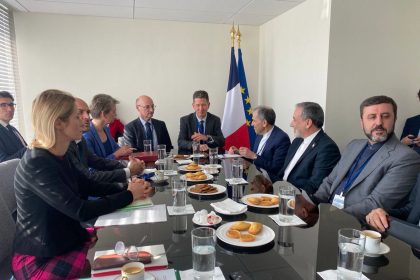 iran-ingiltere-almanya-ve-fransa-new-yorkta-bir-araya-geldi