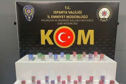 ispartada-kacak-elektronik-sigara-operasyonu-1-gozalti