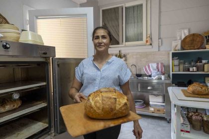 kadin-girisimci-mutfaginda-basladigi-eksi-maya-ekmek-yolculugunu-atolyeye-tasidi