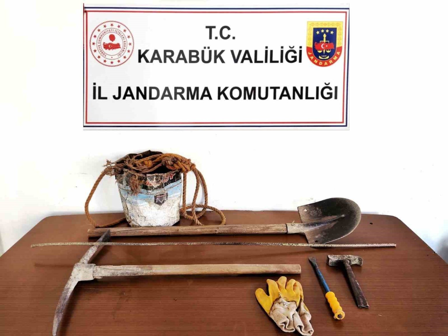 karabukte-izinsiz-kazi-yapan-2-kisi-sucustu-yakalandi