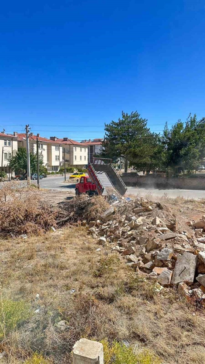 kirsehirde-kacak-moloz-doken-surucu-sucustu-yakalandi