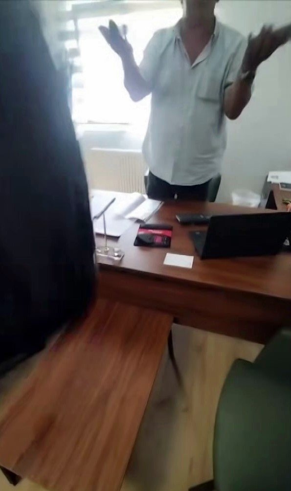 kocaelide-isten-cikarilan-kadin-santiye-sefinin-uzerine-kaynar-su-doktu