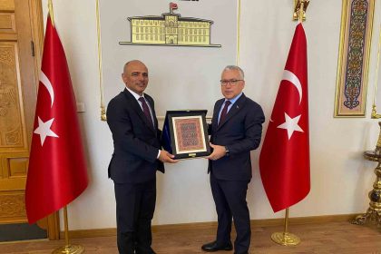 korfez-belediyesi-ile-imranli-belediyesi-kardeslik-protokolu-imzaladi