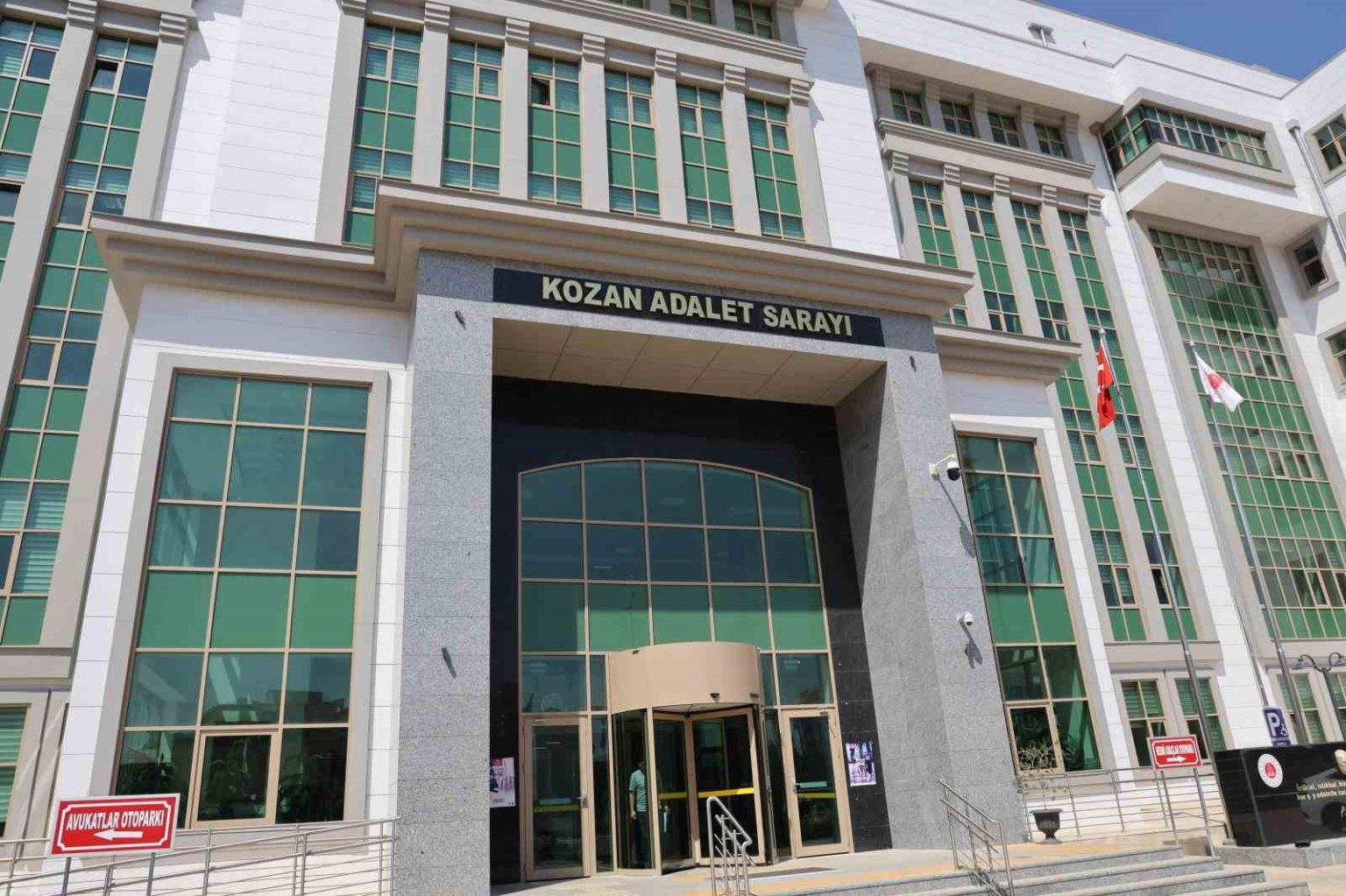 kozanda-cesitli-suclardan-7-sahis-yakalandi