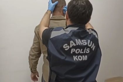 motorlu-tasitlar-sinavina-kopya-duzenegiyle-girmeye-calisan-sahis-sucustu-yakalandi