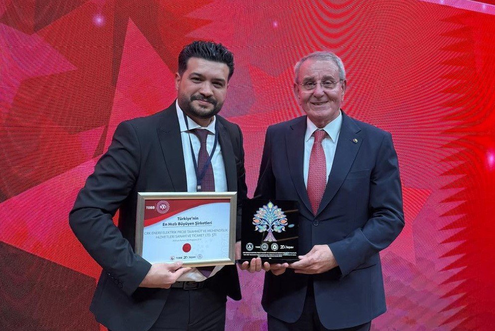 murzioglu-turkiye-27ncisi-olan-samsunlu-firmayi-kutladi