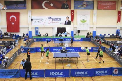 osmangazi-belediyesi-masa-tenisine-ev-sahipligi-yapti