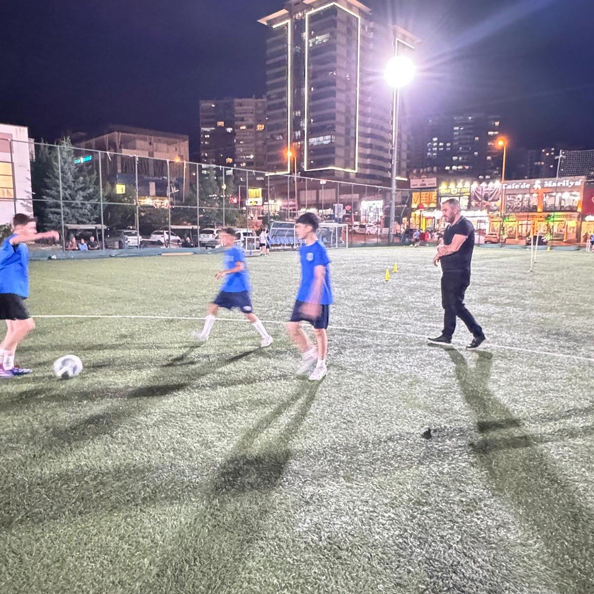 pursaklar-belediye-baskani-cetinden-sporculara-anlamli-ziyaret
