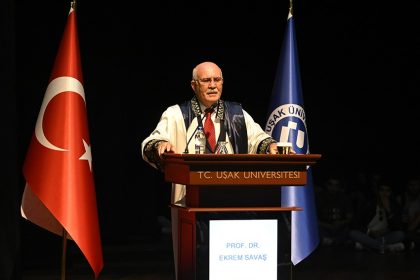 rektor-savas-dunyanin-en-etkili-bilim-insanlari-listesinde-zirveye-yerlesti