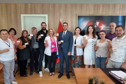 saglik-calisanlarindan-anlamli-bagis