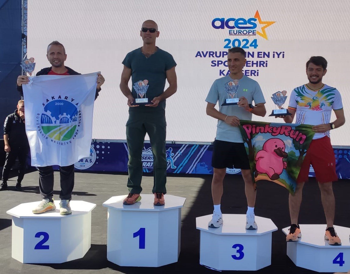 sakaryali-atletizm-sporculari-kayseriden-madalyalarla-dondu