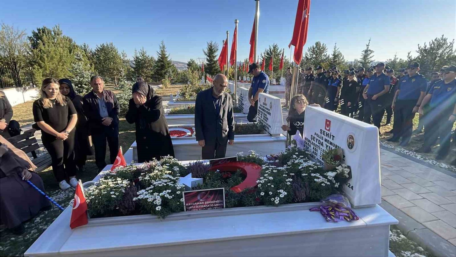 sehadeti-ulkeyi-yasa-bogmustu-seyda-yilmaz-kabri-basinda-anildi