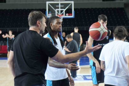 turk-telekom-basketbol-yeni-sezon-oncesi-hazirliklarini-surdurdu
