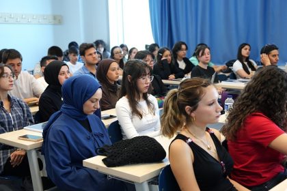 usak-universitesinde-ilk-derslerde-gazze-konusuldu