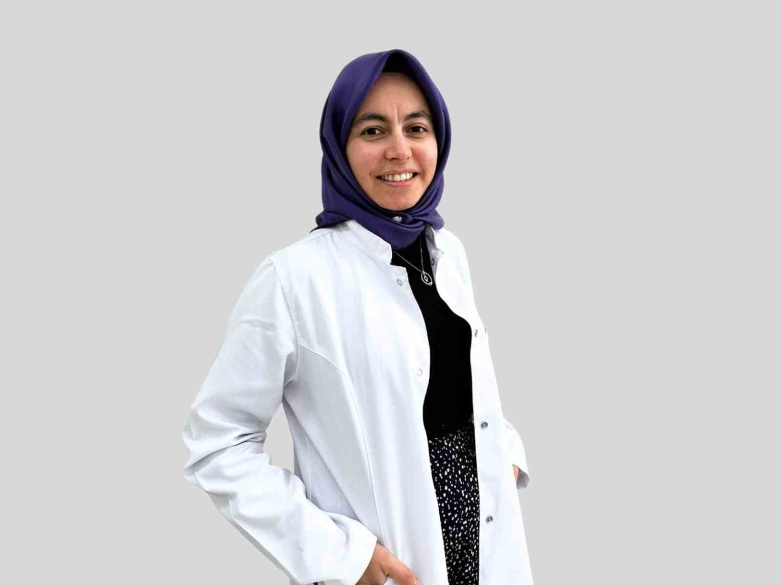 uzm-dr-ummugulsum-pamukcu-hasta-kabulune-basladi