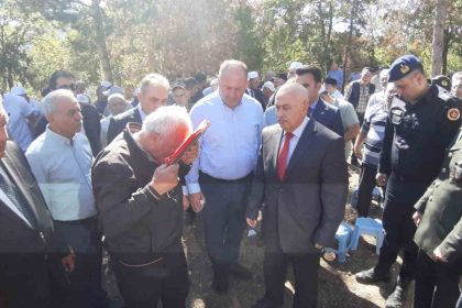 yangin-faciasinda-yurek-yakan-detay-babam-anneme-sarilmis-oyle-kalmis