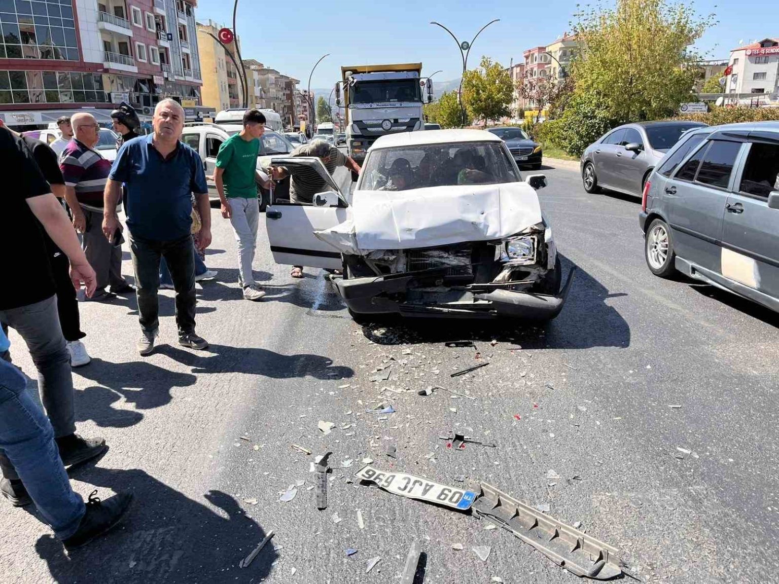 yataganda-trafik-kazasi-3-yarali