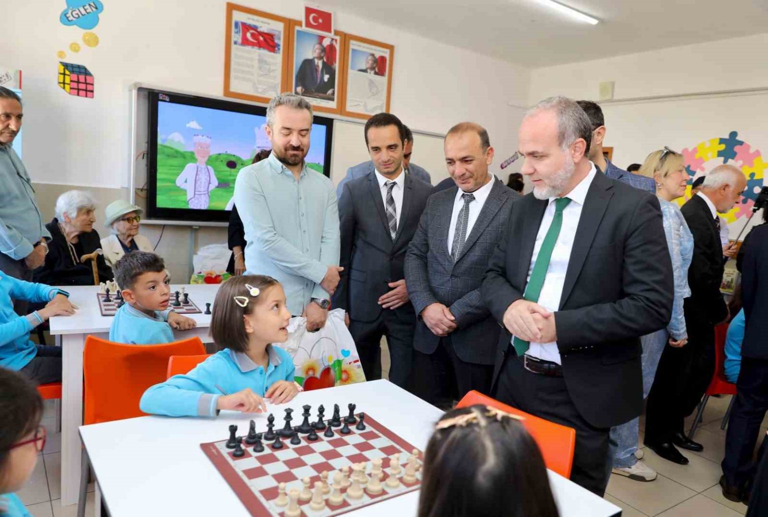 zeka-oyunlari-sinifi-ile-ilkokul-ogrencileri-zihinlerini-gelistirecek