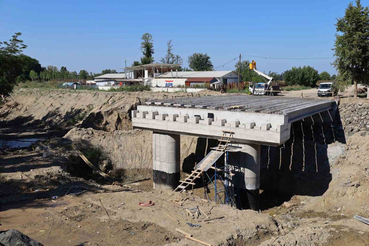 20-mahallenin-yillardir-bekledigi-koprude-mutlu-son