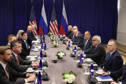 abd-disisleri-bakani-rubio-ile-rusya-disisleri-bakani-lavrov-bir-araya-geldi