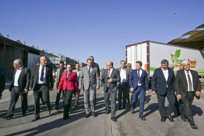 antalya-toptanci-hallerinin-ilk-8-ayinda-yaklasik-20-milyar-tl-islem-hacmine-ulasildi